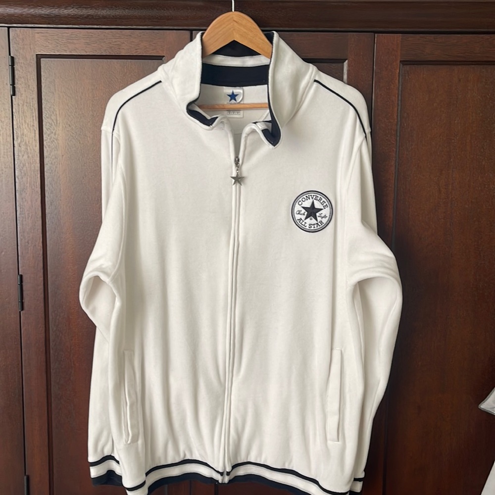 CONVERSE ALL STAR MENS FULL ZIPPER SWEATER. MINT CONDITION